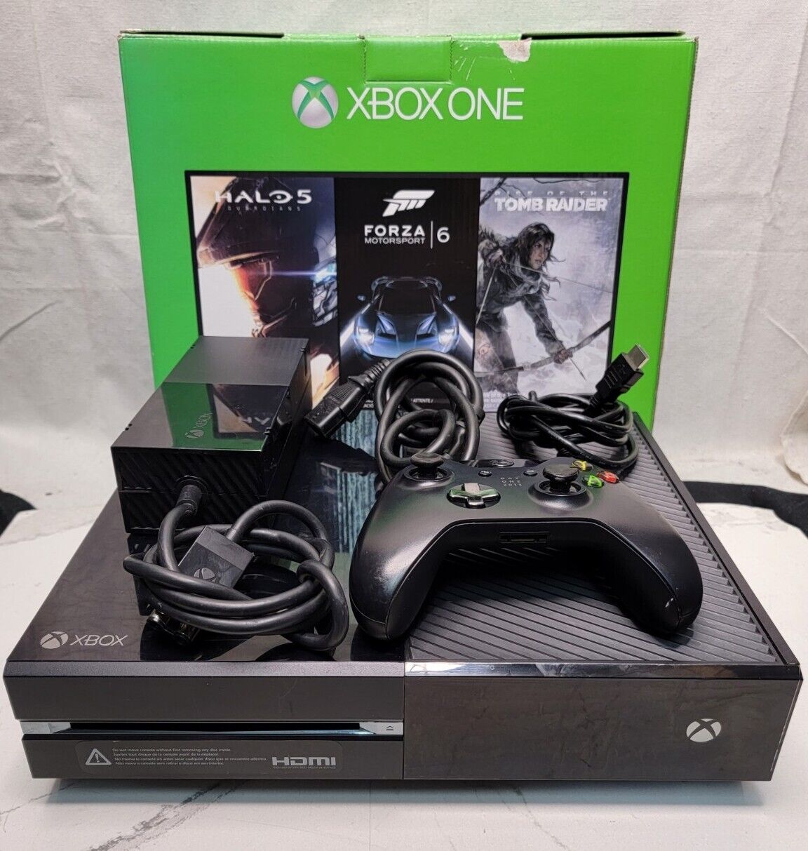 Microsoft 1540 Xbox One 500 GB Console Video Game System Bundle In Box day  one