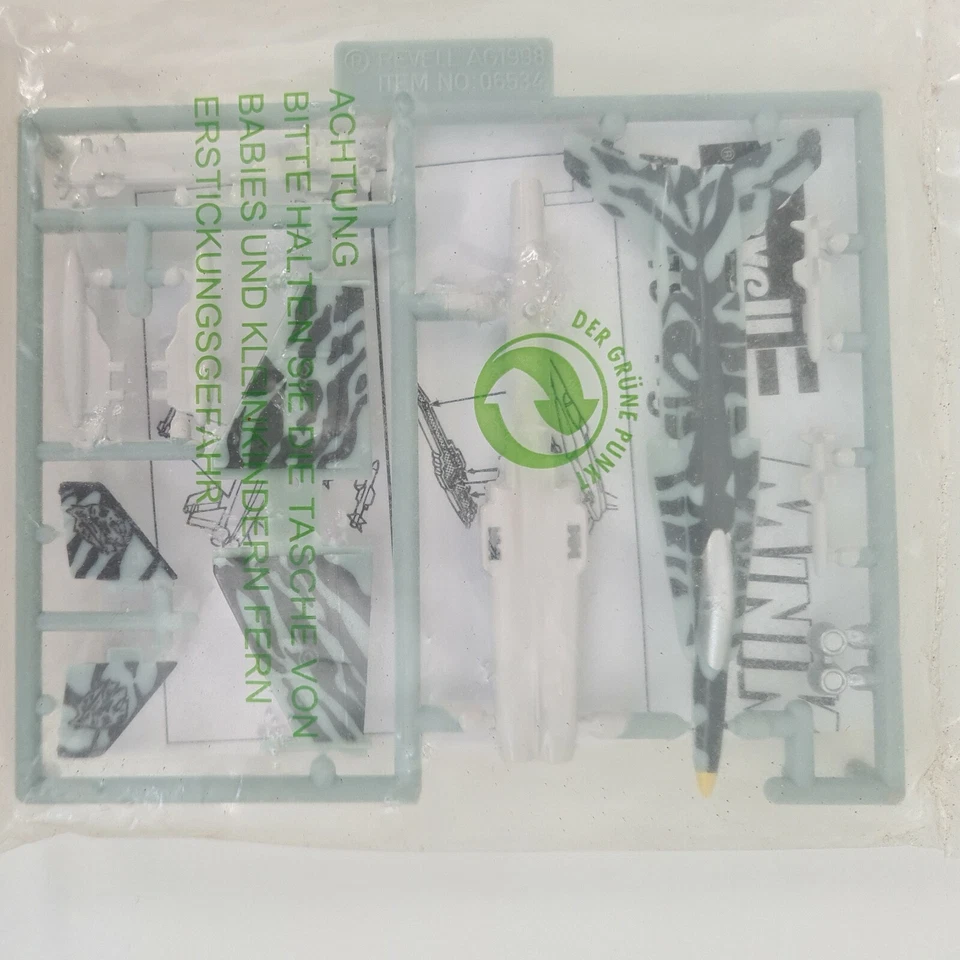 REVELL MINI KIT F/A-18 "Tigermeet" HORNET KIT #06534 Rare Model Kit (Unboxed) - Image 3 of 3