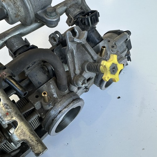 Honda CB900 CB900F Hornet 2007 Throttle body bodie fuel injector intake manifold - Picture 7 of 12
