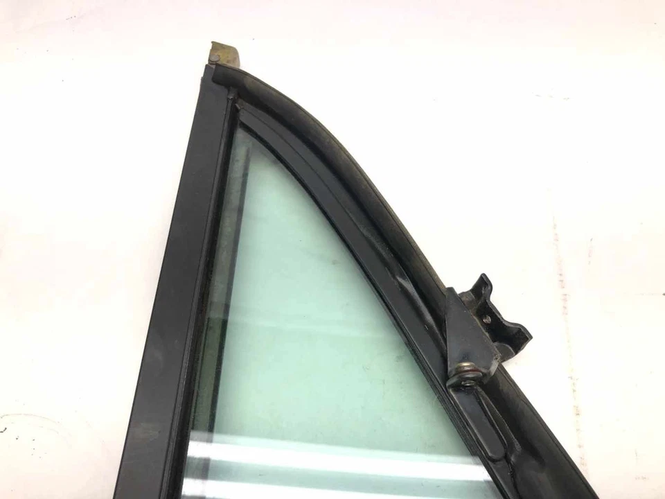 1980 - 1996 Chevrolet GMC G-Series Vans RH Passenger Front Vent Glass Assy Black - Image 3 of 4