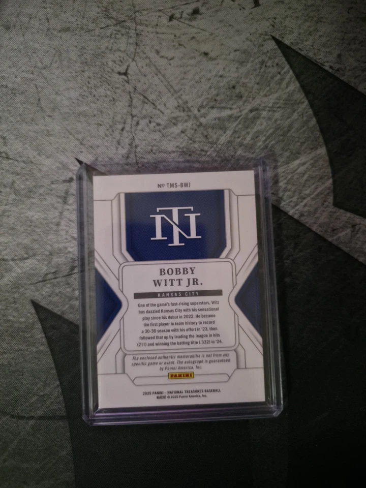 Adesivo de beisebol 2025 Panini National Treasures Bobby Witt Royals autografado 38/49 - Imagem 2 de 2