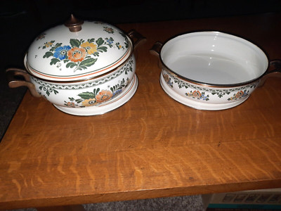 Fissler Asta 1851 Enameled Metal 4-Quart & 2-Quart Casseroles, Lid, & Trivets