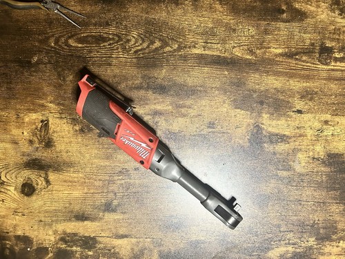 Milwaukee M12 FUEL 3/8 In. Brushless Cordless Ratchet Tool Only - Foto 6