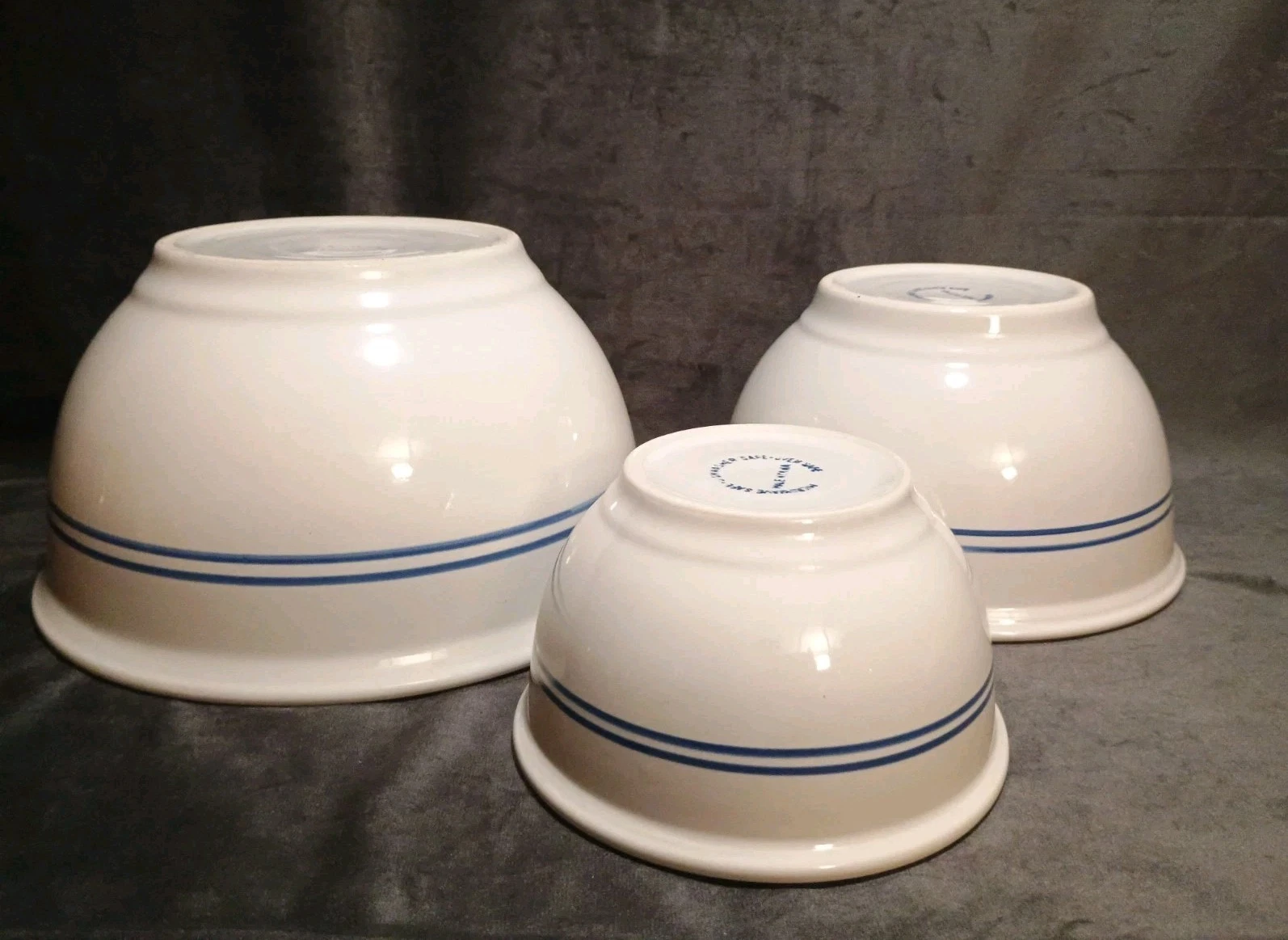 Gibson Nesting Mixing Bowls Set Of 3 White Blue Stripe Heavyweight Oven Safe
Opens in a new window o