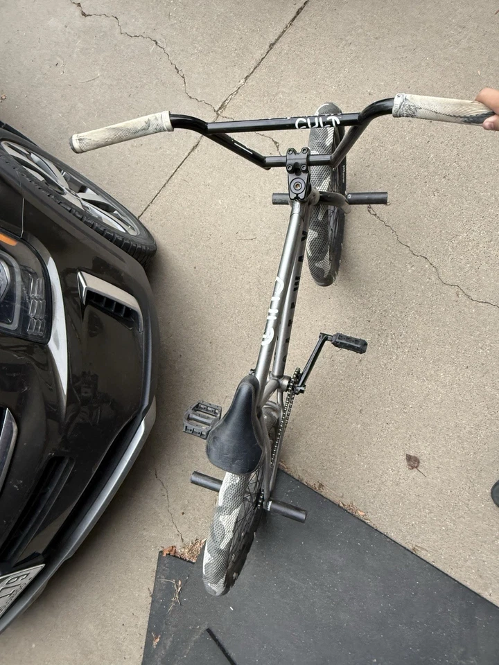 Cult 2025 Gateway 20.5″ Complete BMX Bike - Silver - Image 3 of 4