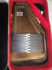 Oscar Schmidt Autoharp 15-Chord 36-String with Hard Case and Tools