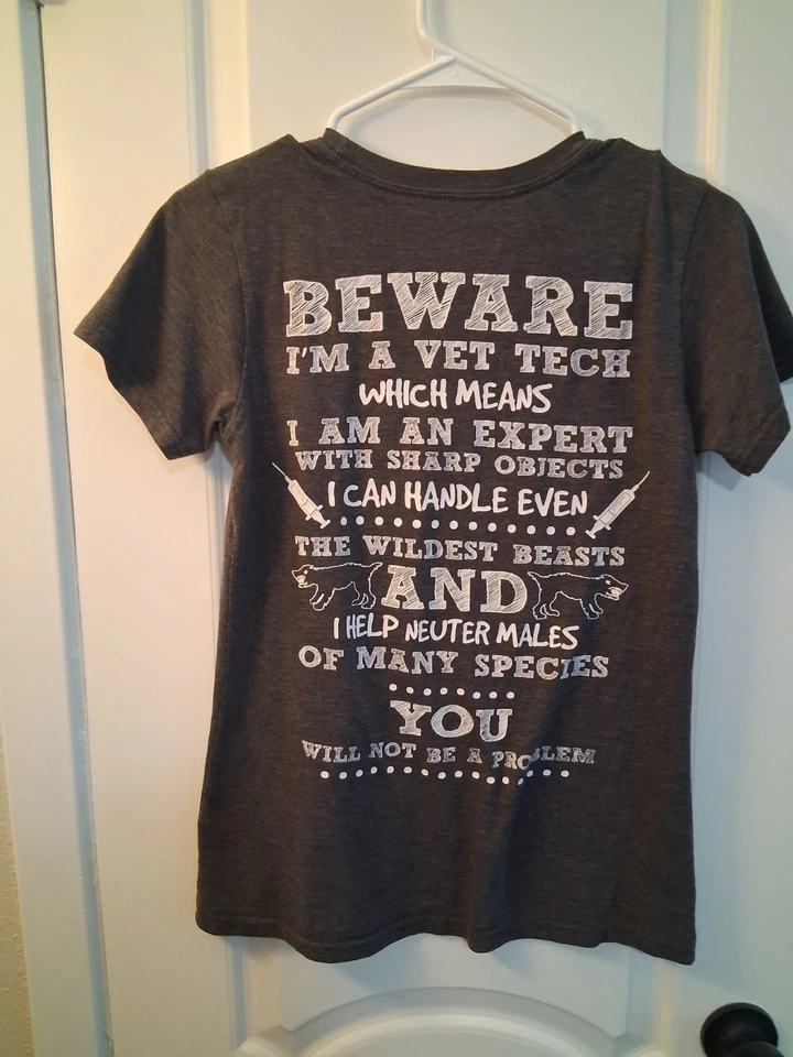 Футболка женская Teespring с принтом собаки спереди и надписью сзади - Изображение 4 из 4