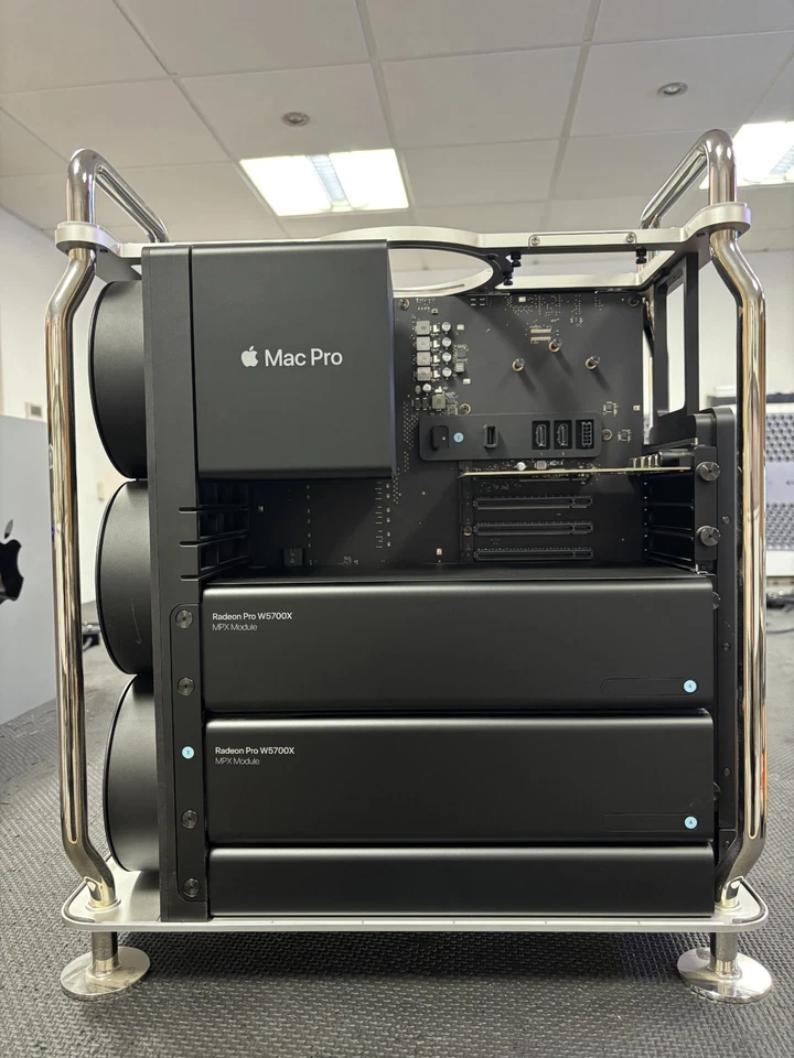 Mac Pro: 3.2 Xeon W 16-Core / 96GB Ram / 1TBSSD / 2x 16GB RP W5700X GPU - Image 4 of 4