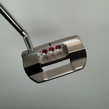 Right-Handed 35” Scotty Cameron Studio Style Fastback 1.5 Putter
