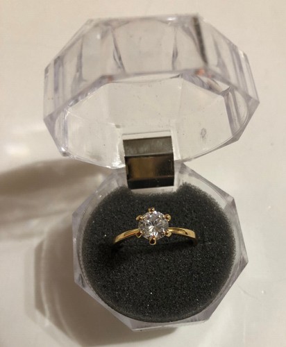 Round cut Cubic Zirconia, Gold Colored, Engagement Type Ring, Ring Size 8 - Picture 4 of 7