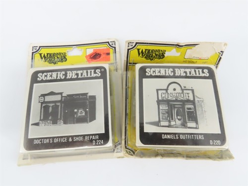 LOT of 10 HO Scale Woodland Secnics Buildings & People Scenes - Picture 3 of 6