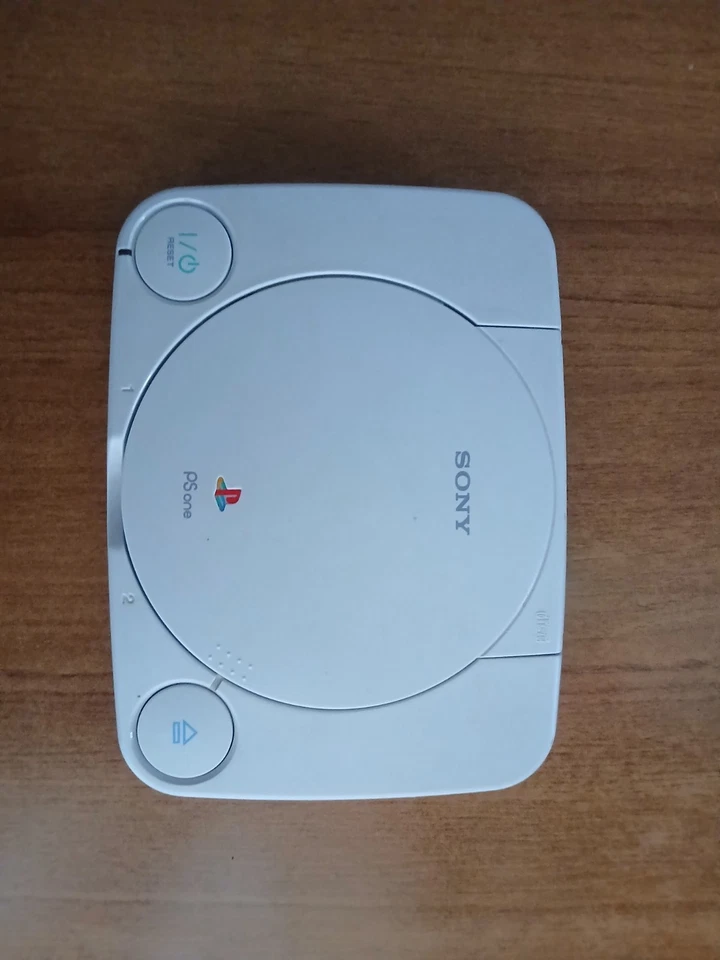 Sony PSone, foto 2 di 5