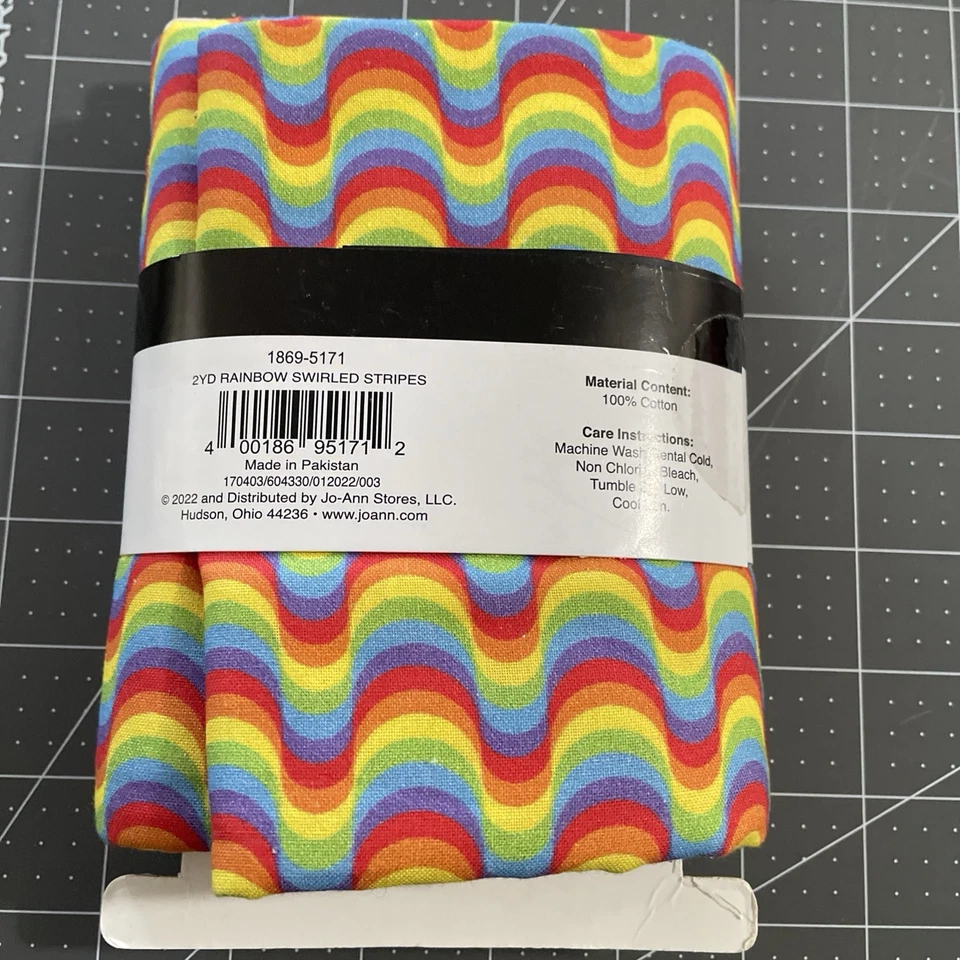 Tela de algodón precortada Celebration 2 yardas Foto 2 de 2