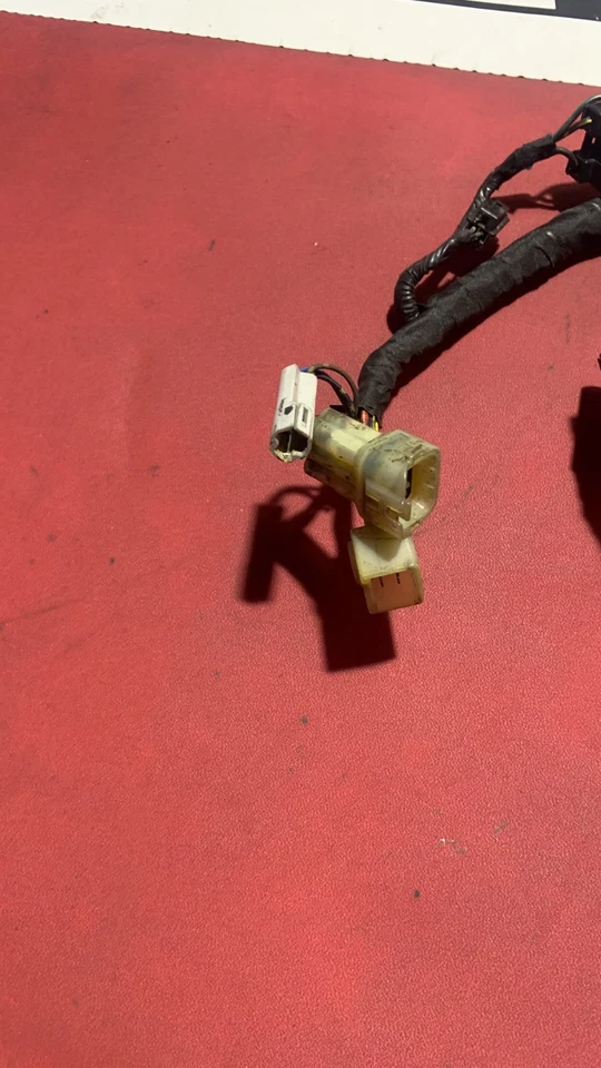 CABLAGGIO ANTERIORE STRUMENTAZIONE YAMAHA R1 2003 03 - Imagen 2 de 4