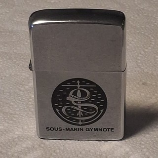 Briquet ZIPPO à essence « SOUS MARIN GYMNOTE » vintage