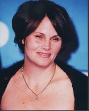 Shawn Colvin 8x10 color glossy photo  8x10 color photo 