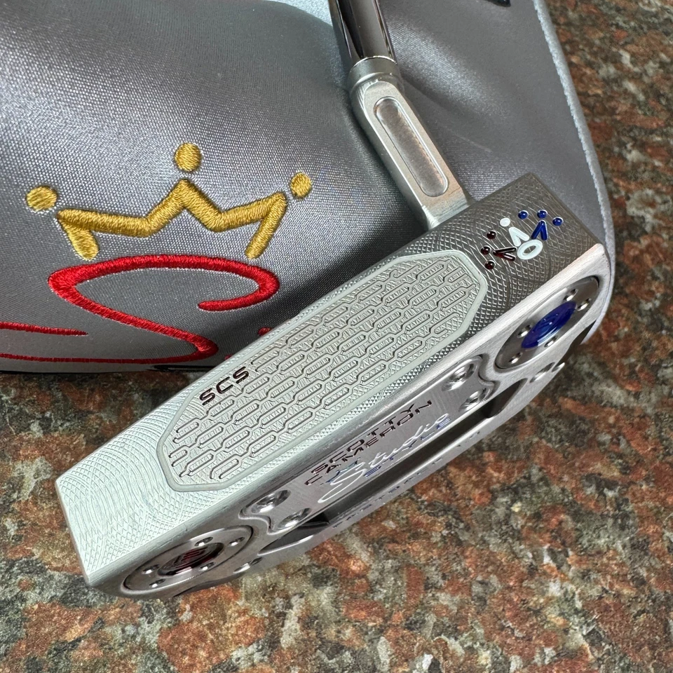 Scotty Cameron 2025 Studio Style Fastback 1.5 Custom USA Paint 34"/360g - Image 3 of 4