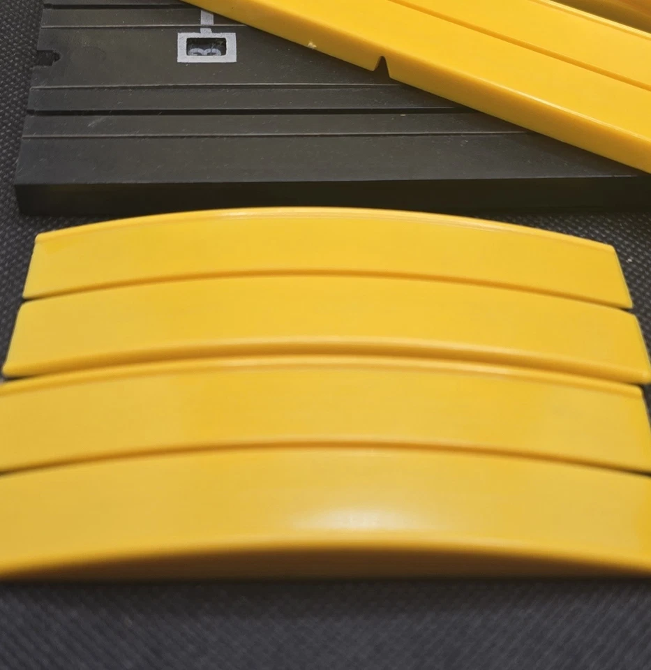 Vintage 1960s Aurora HO Scale Daredevil Sets (2) Lap Counter Two Lane w/ Boxes - Image 2 of 4