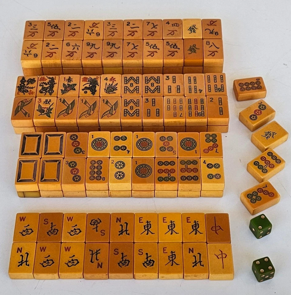 Vintage Butterscotch Bakelite Mahjong Catalin Mah Jongg Set - Image 2 of 4