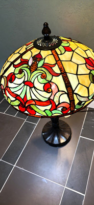 Tiffany Style Stained Glass Floral Dome Table Lamp Pull Chain, Corded