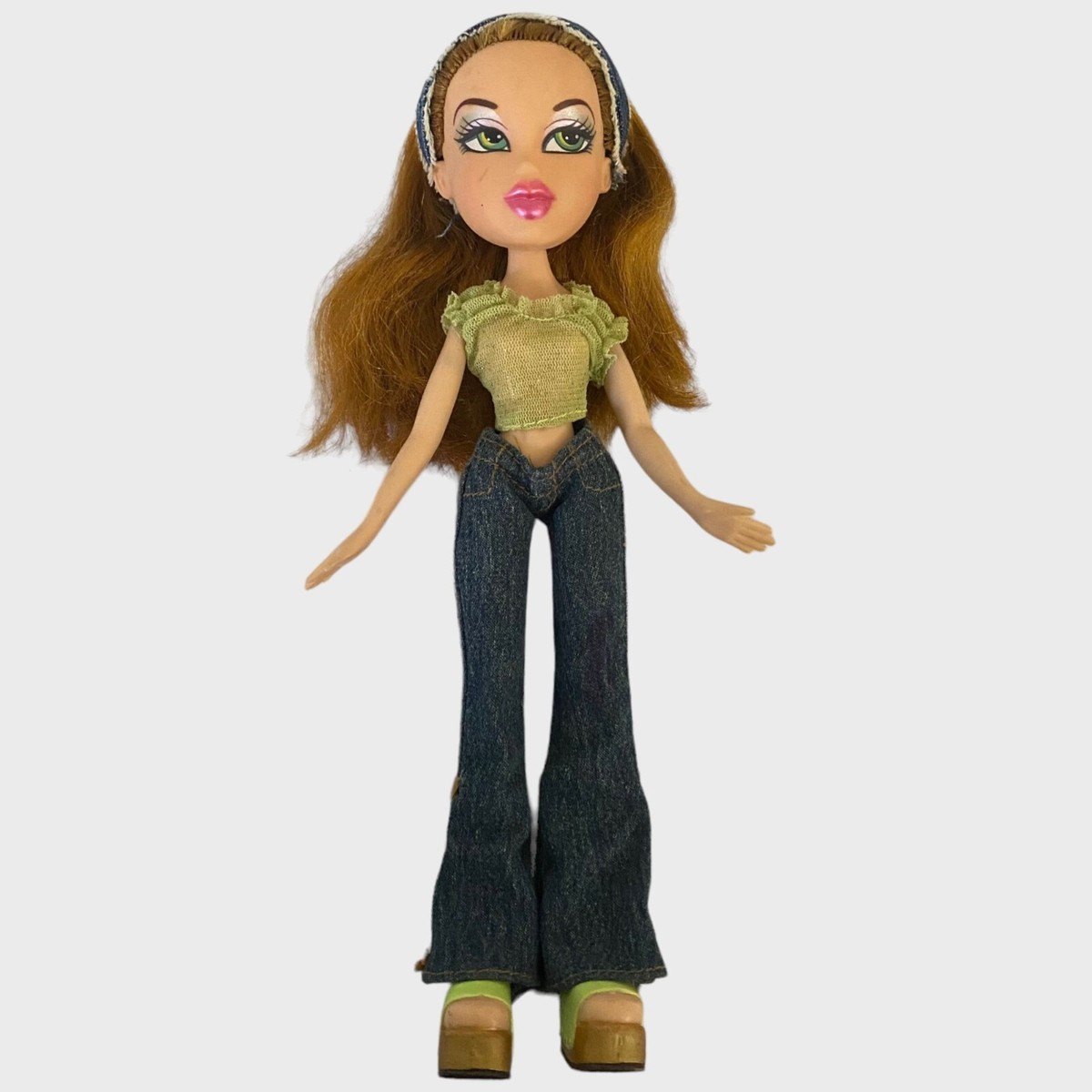 MGA 2003 BRATZ Strut It! Collection Meygan Doll With Clothes