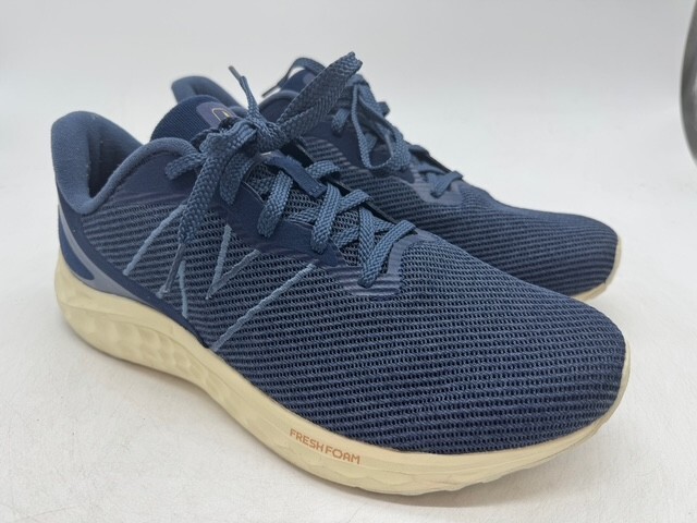 NEW BALANCE MEN display picture 3