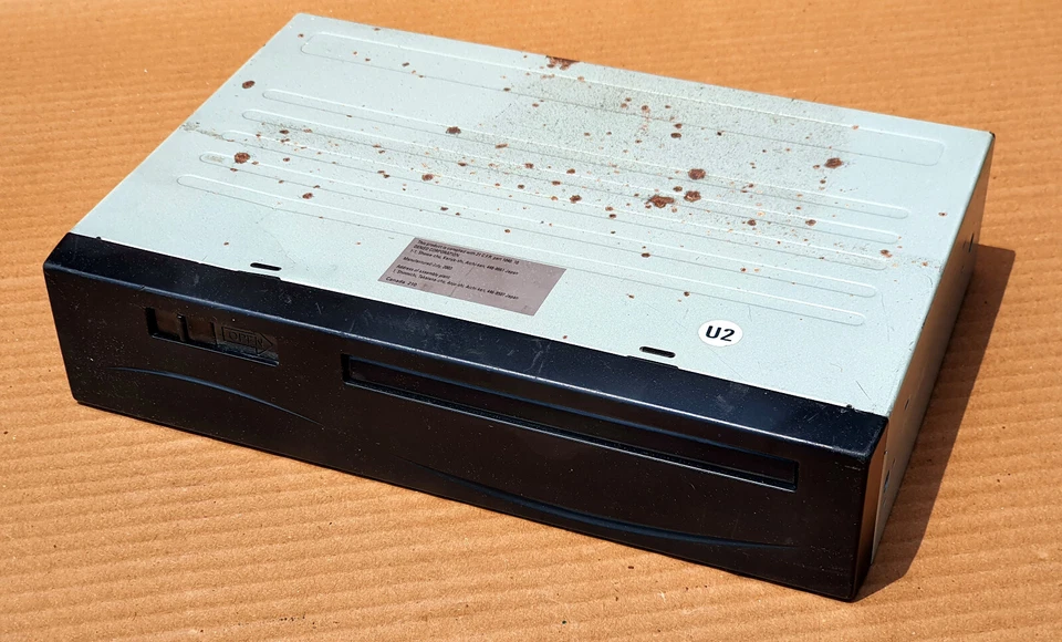 Reproductor de discos de navegación GPS Lexus, Toyota 86841-33060 OEM usado-se adapta a: Lexus, Toyota Foto 2 de 4