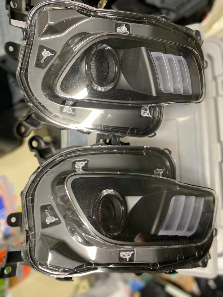 Anzo® - Black LED DRL Bar Halo Projector Headlights 2014-2018 Jeep Cherokee L/R - Image 4 of 4