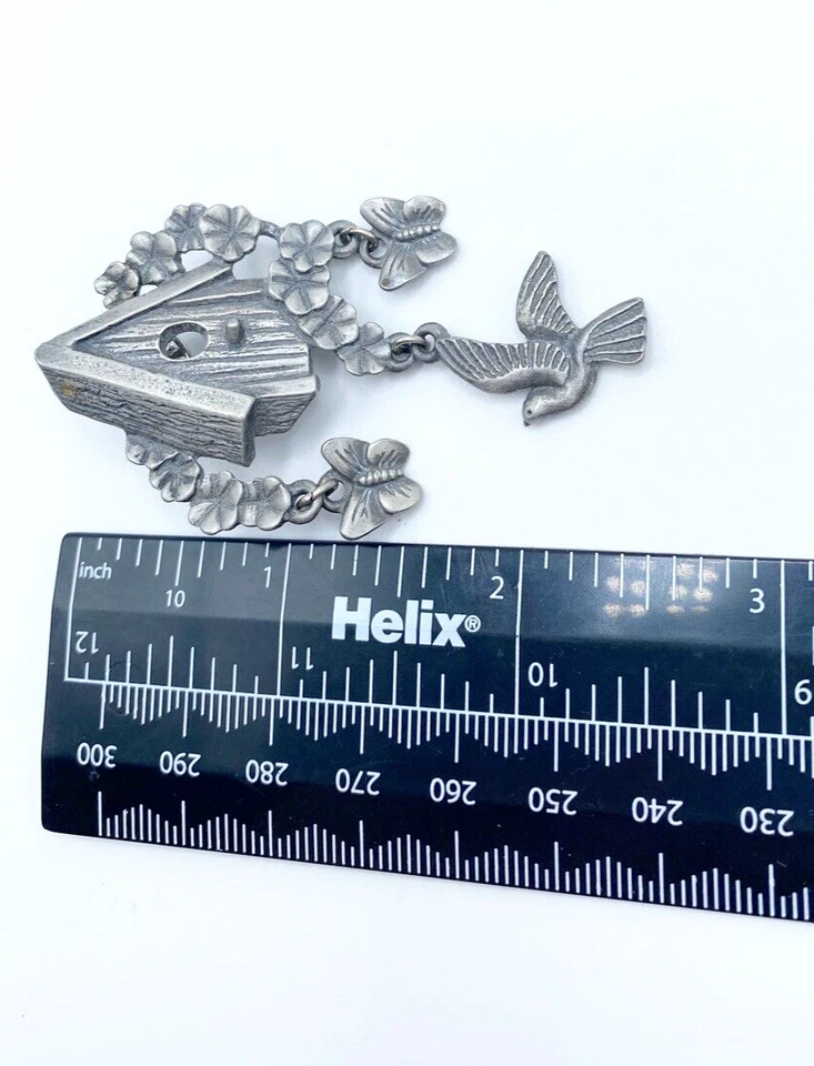 Broche prendedor vintage de peltre para casa de pájaros mariposa pájaro solapa naturaleza articulada 2,5" Foto 4 de 4