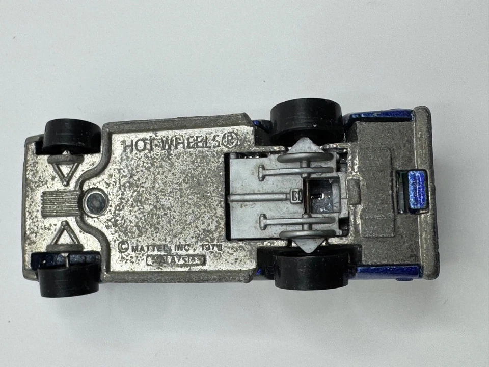 Camioneta pickup Hot Wheels Hi-Rakers Dodge D50 azul metálico Foto 3 de 4