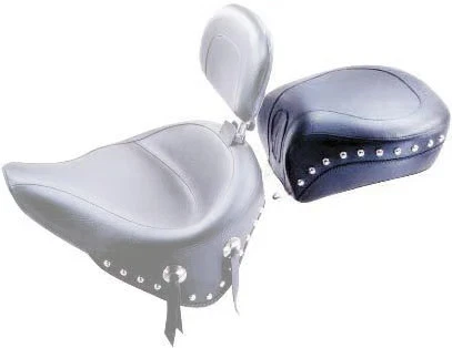 Asiento trasero ancho Mustang, con tachuelas, negro - Harley-Davidson Softail FXST/FLST 84-99 Foto 2 de 4