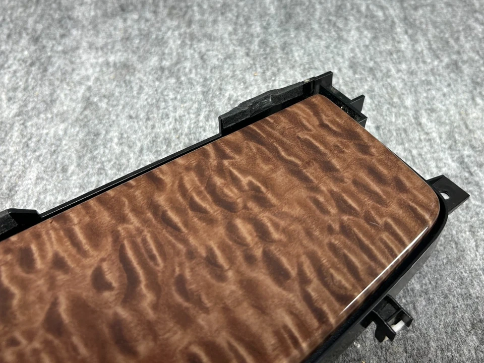 NISSAN ARMADA PLATINUM 17 OEM CONSOLA CENTRAL DELANTERA DOBLE PORTAVASOS MOLDURA 150K Foto 4 de 4