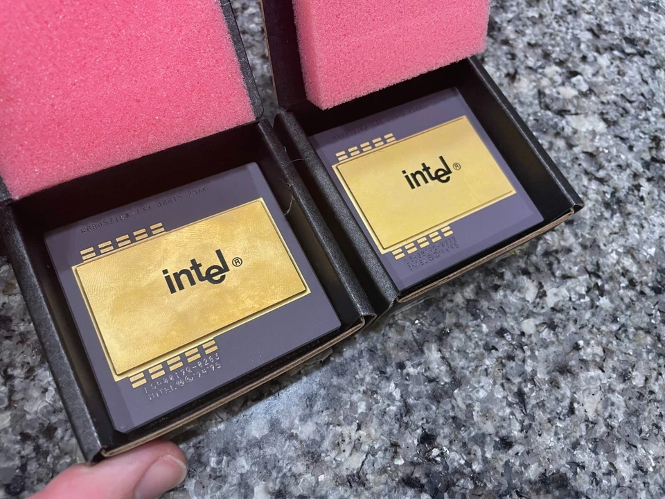 Intel Pentium Pro 133MHz Enginering Sample KB80521EX-133 Q0815 - Image 2 of 4