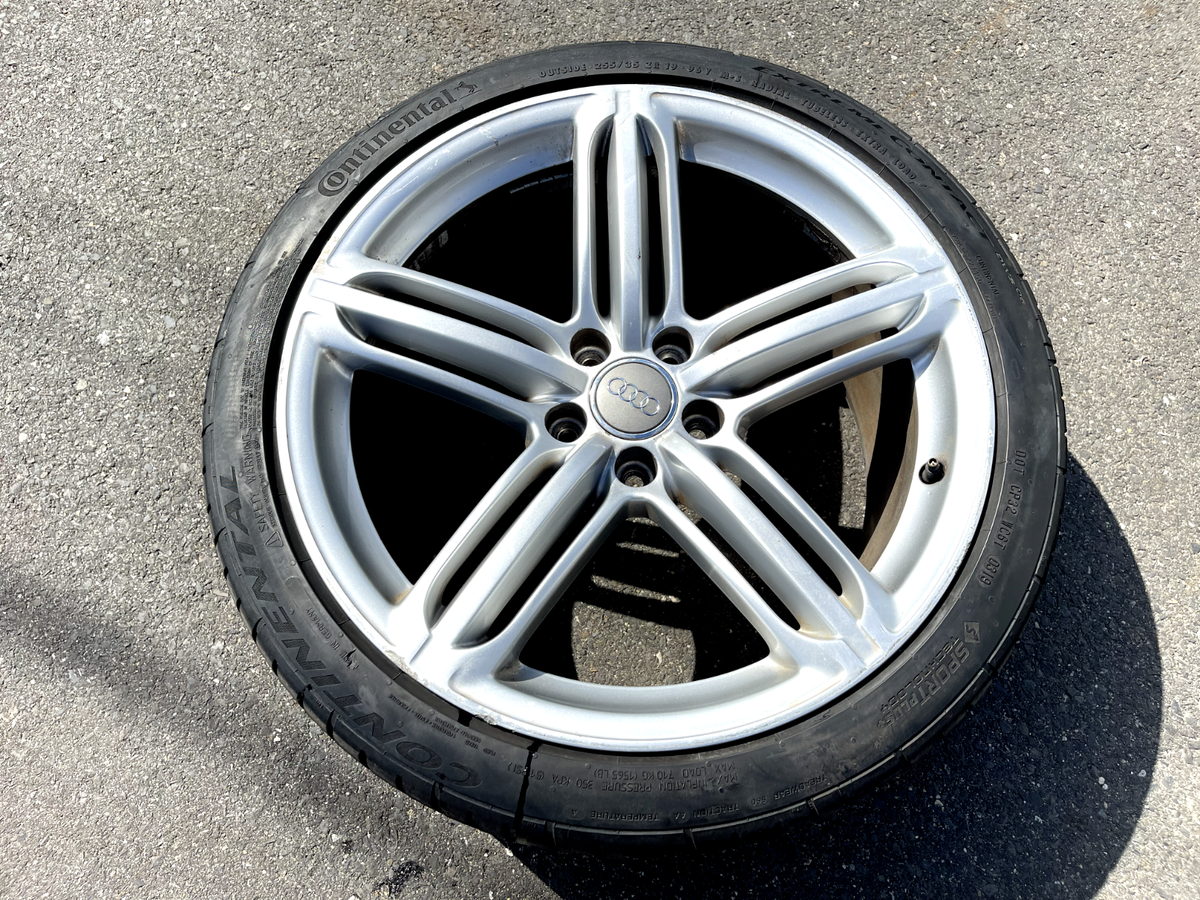 ૮ . ̫ . ა Audi 8 T 0601025 DD Genuine OEM Factory Original Wheel Alloy