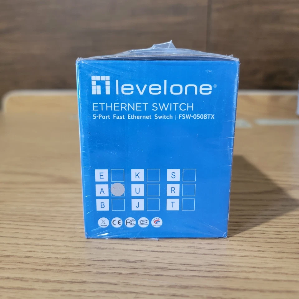 Conmutador Fast Ethernet externo de 5 puertos LevelOne PalmCom (FSW-0508TX) Foto 2 de 4