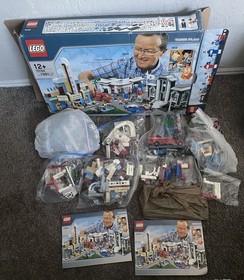 LEGO Creator Expert: Town Plan (10184) 99% Complete See Description & Pictures