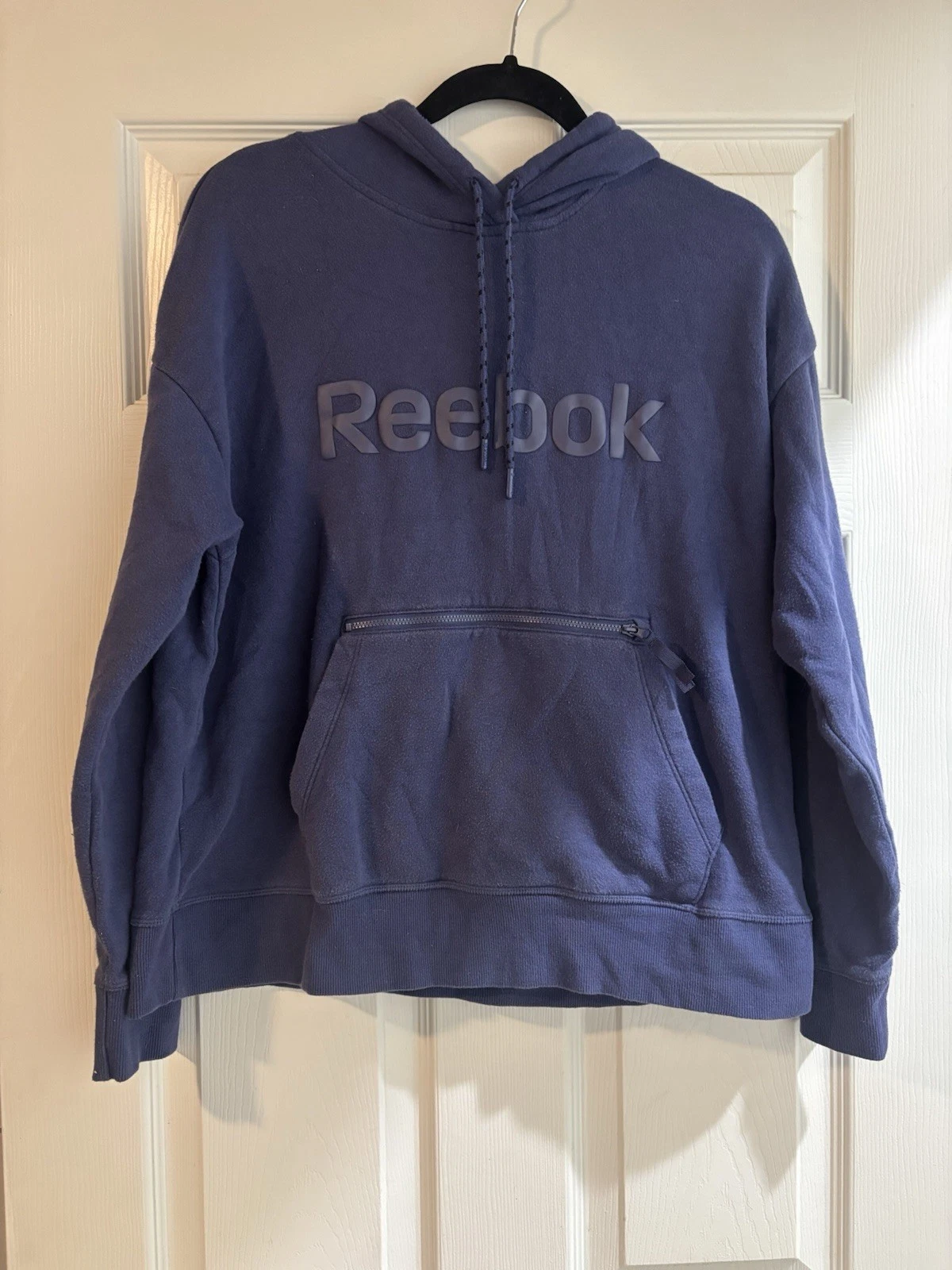 Reebok Navy Oversized Hoodie Sweatshirt Zip Pocket Athleisure Streetwear M
Opens in a new window or