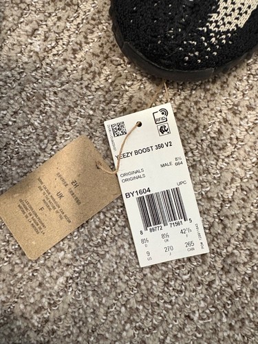 Adidas Yeezy Boost 350 V2 Core usate nere bianche BY1604 Oreo taglia 9 US - Foto 7 di 7