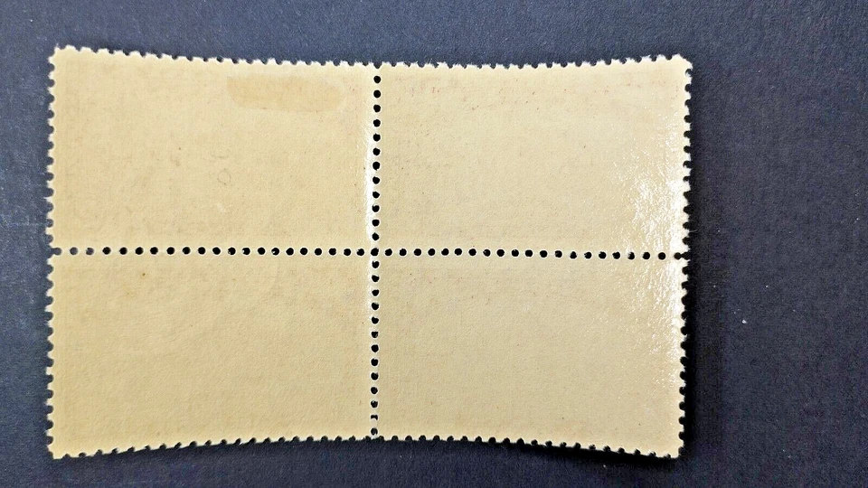 US stamps 1927 Victory at Saratoga Sc#644 block of 4 MVLH OG VF - Image 4 of 4