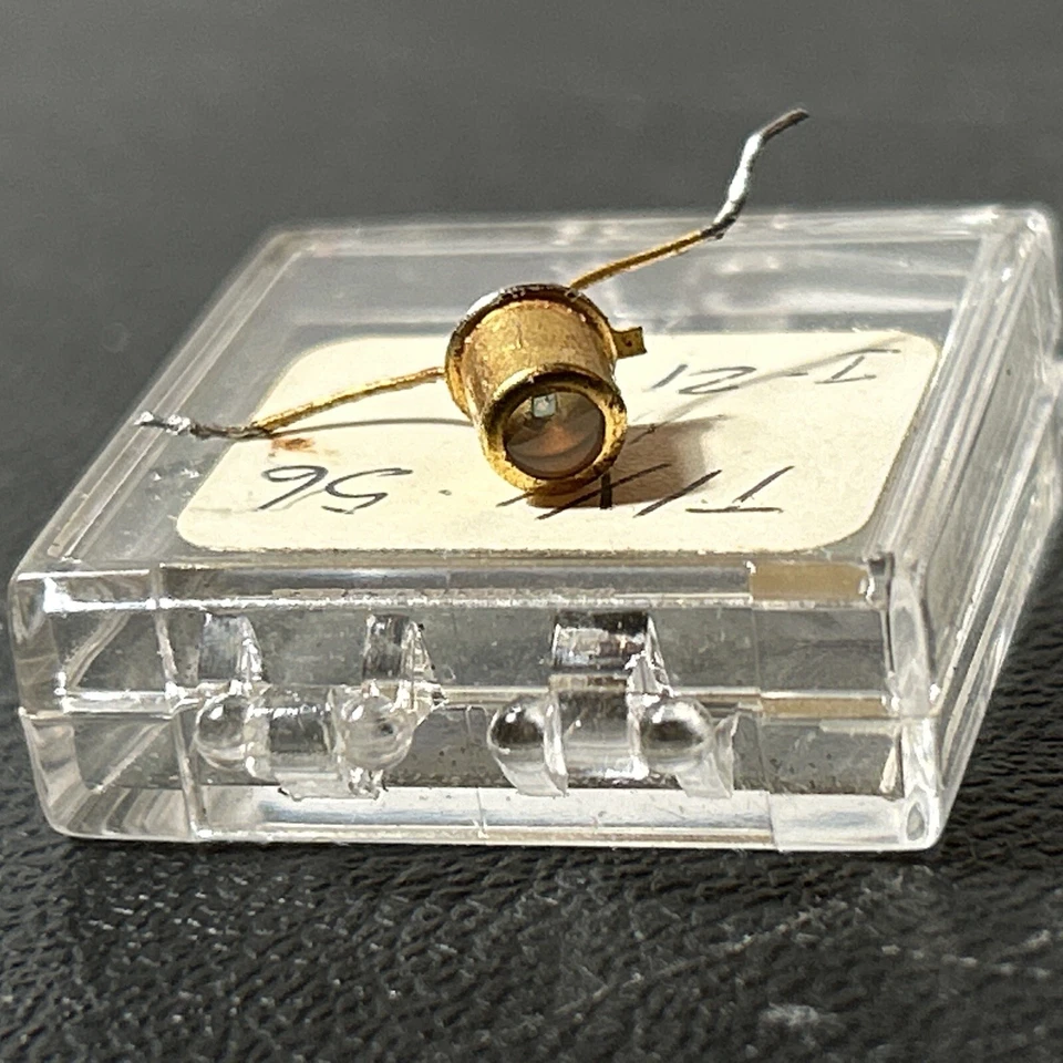 Texas Instrument TIXL-56  Silicon avalanche photodetector (untested) - image 4 of 4