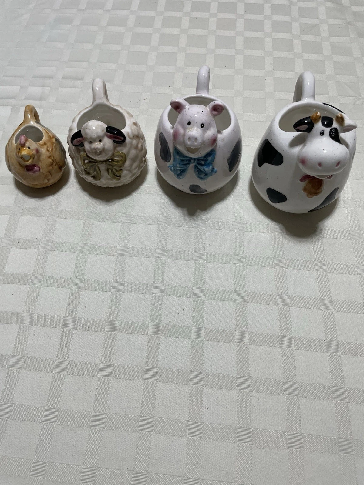 Vintage Set TLC Ceramic Barn Farm Animals Measuring Cups Pig Cow Sheep Chicken