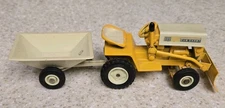 Cub Cadet Model 122 Mower with Blade & Dump Cart USA 1966