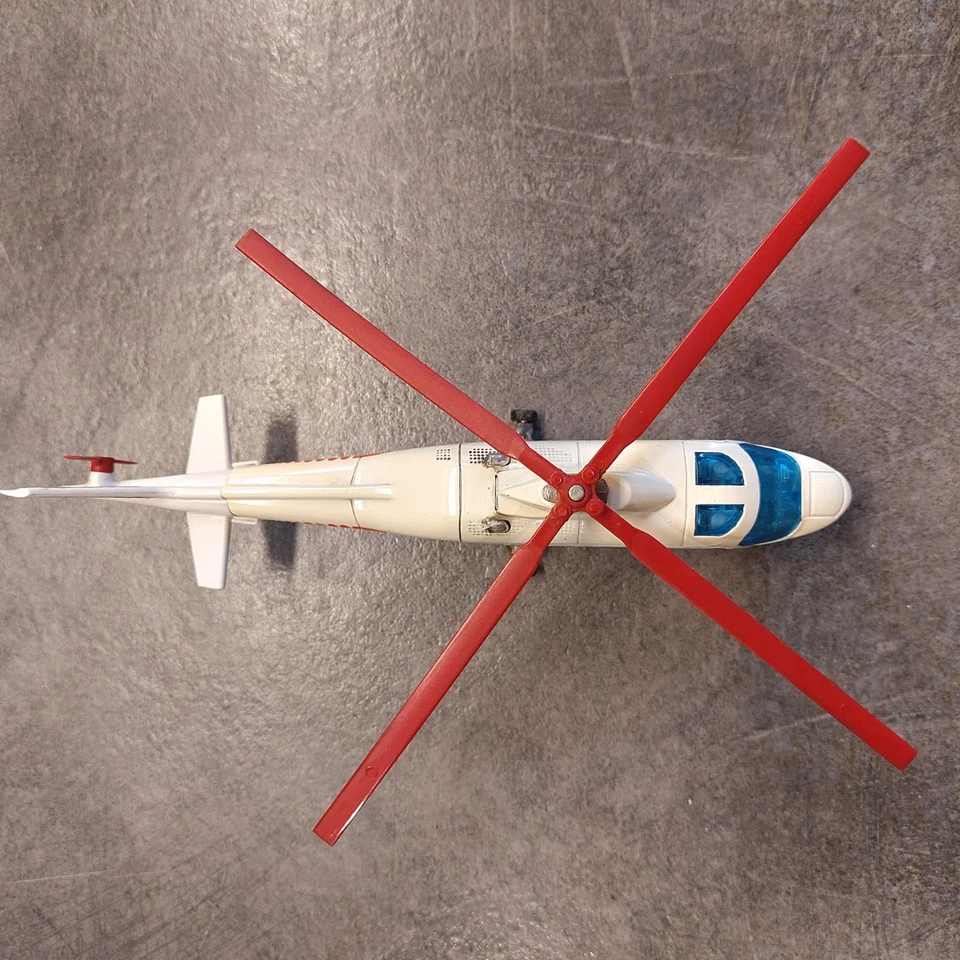 Majorette Elicottero Agusta 109 Vintage Made in France Scala 1:60 - Immagine 4 di 4