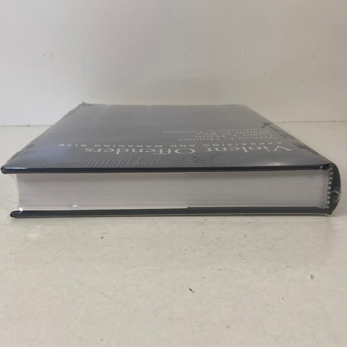Violent Offenders Appraising and Managing Risk by Grant T Harris 1998 Hardcover - Foto 10 di 10