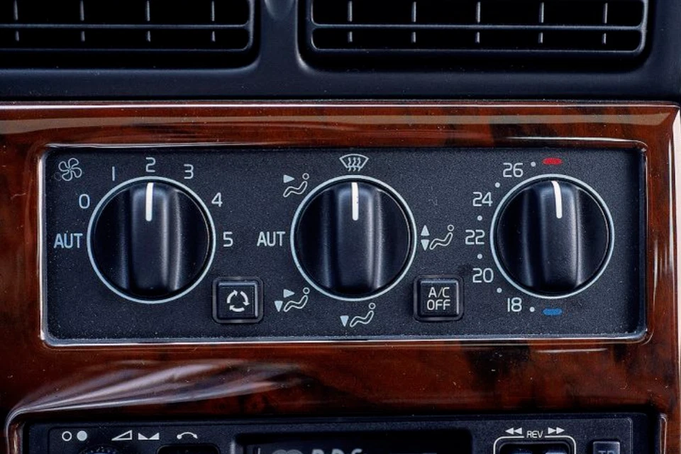 Armaturenbrett Verkleidung Zierleisten in Holzoptik für Volvo S90 V90 1996-1998 — 第 3/4 张图片