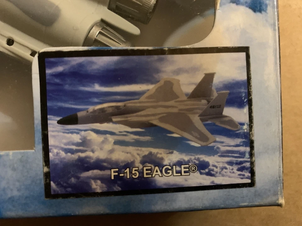F 15 EAGLE CHASSEUR USA NEW RAY 1/72 Neuf bombardier avion de combat NEUF - Photo 2/4