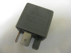 Relais Nr. 373 Lüfter VW Passat 3B 3BG T4 Audi A4 B5  A6 4B  8D0951253A