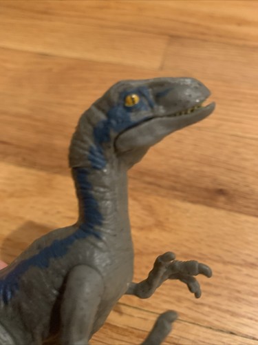 Mattel 2018 Jurassic World Dinosaur Velociraptor BLUE 6” Dinosaur Action Figure - Picture 6 of 8