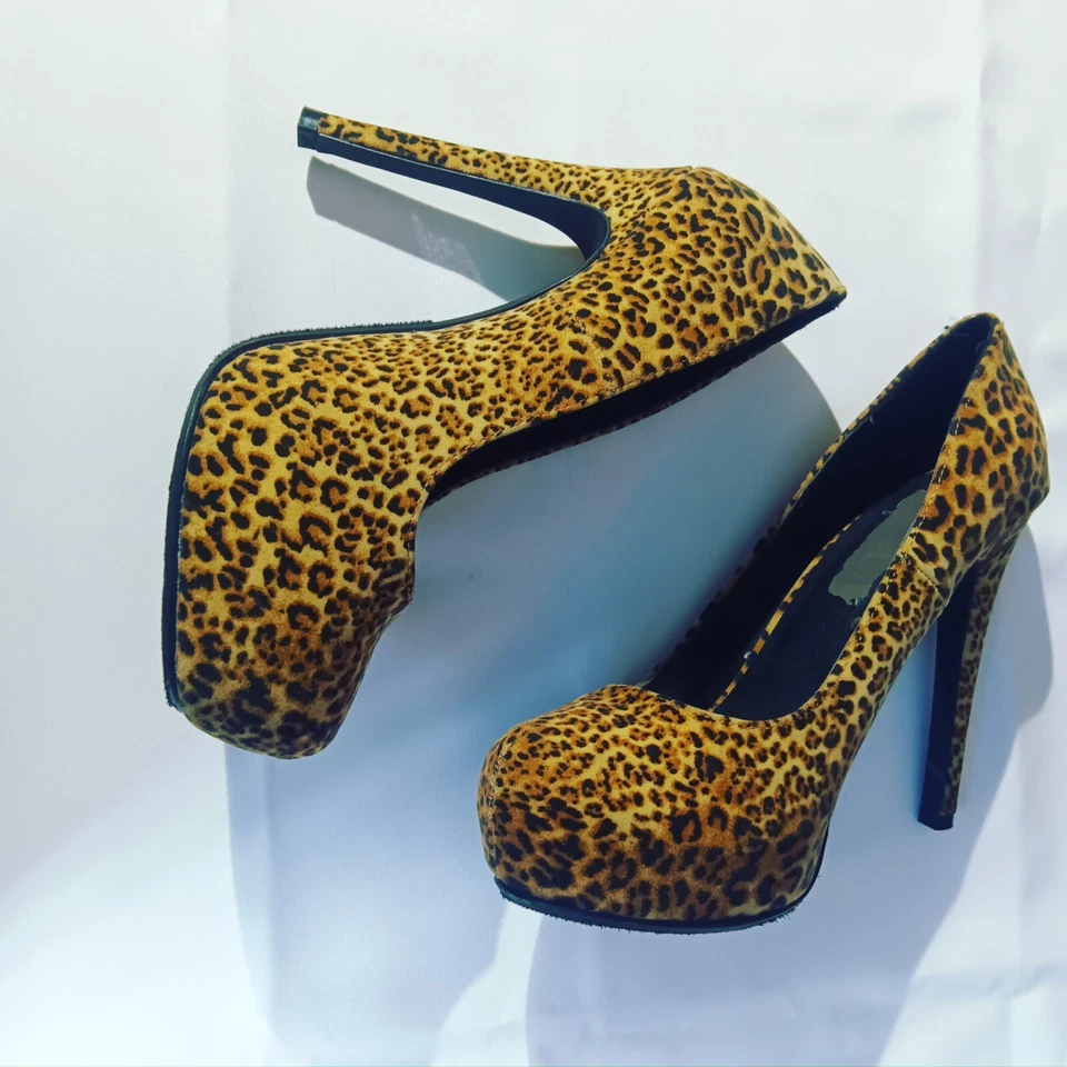 Zapatos de tacón My Delicious para mujer con estampado de leopardo talla 7 plataforma de aguja Foto 2 de 4