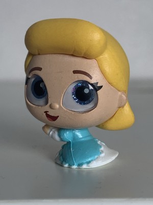 Disney Doorables Remember When Figur - Young Cinderella Blue Dress - Common